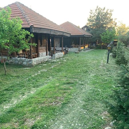 Satul Traditional Runcu  Exterior photo